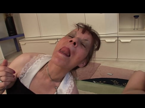 ❤️ Dua nenek dan satu kakek memiliki threesome ❤ Video sialan  pada kami id.dreamypassionjourney.ru